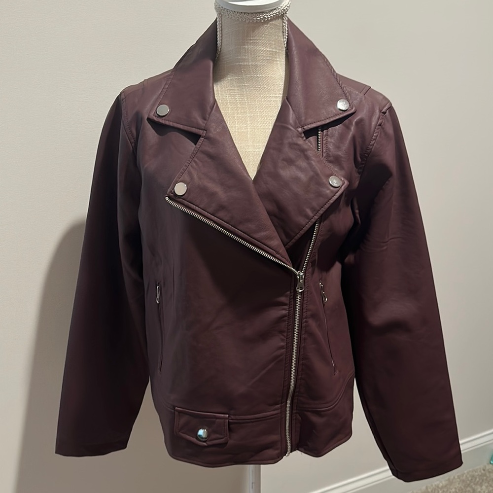 NEVERWORN woman’s leather jacket